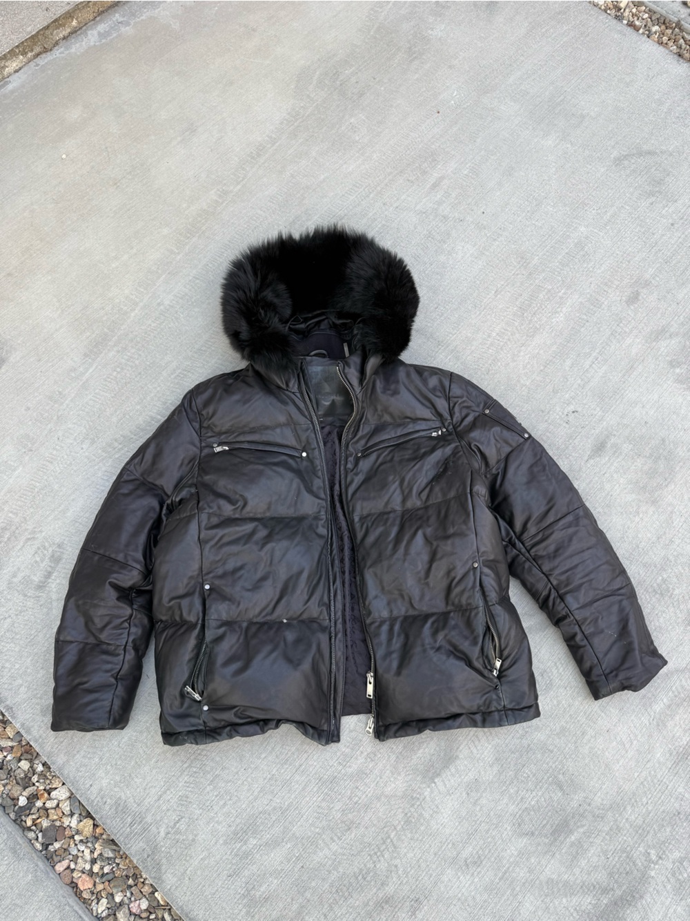 Moose Knuckles Black men’s Down Puffer with Fur-Trim Hooded Collar
